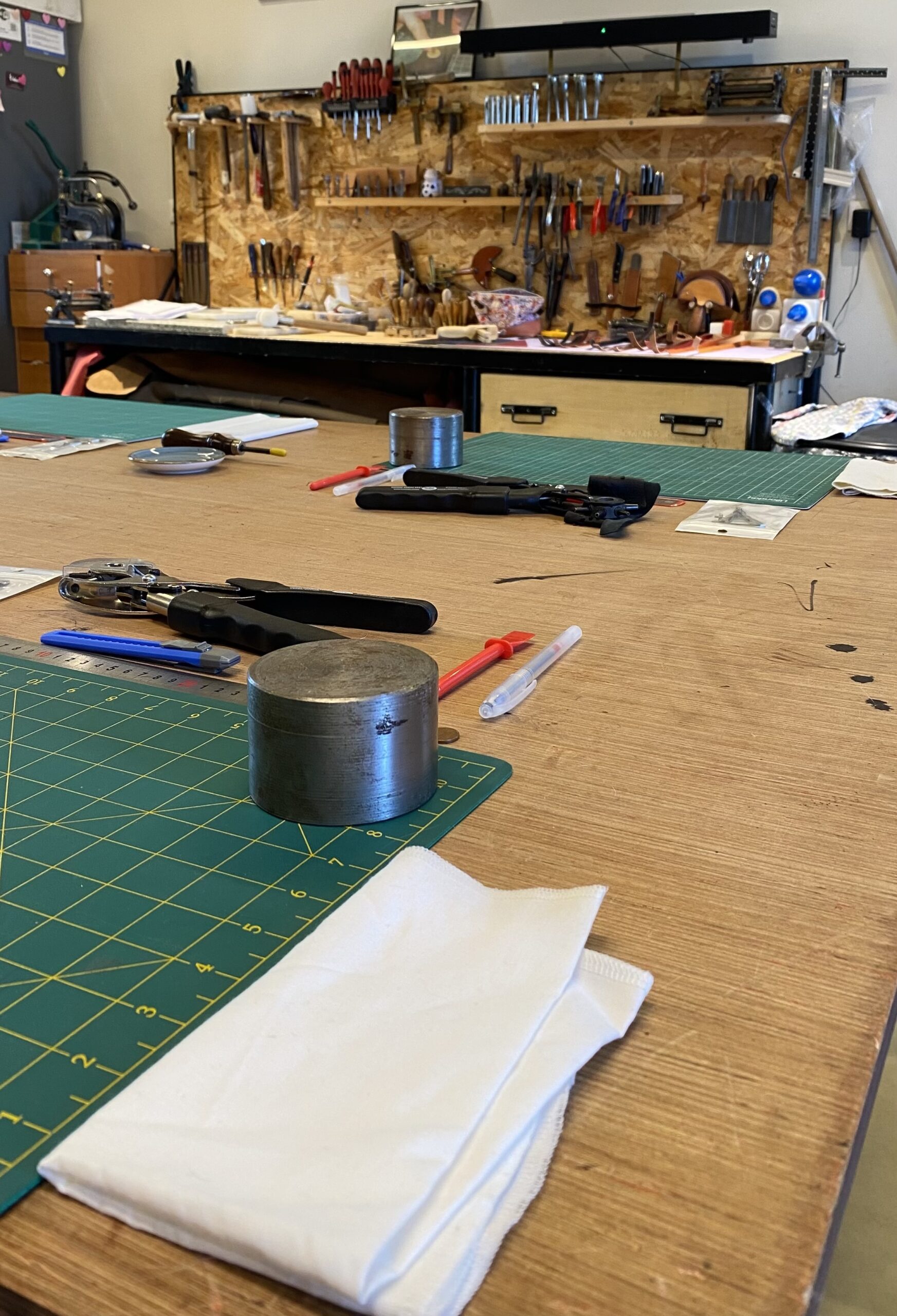 Atelier bracelet en cuir 24/06/2026 18h30 - Initiation – Image 7