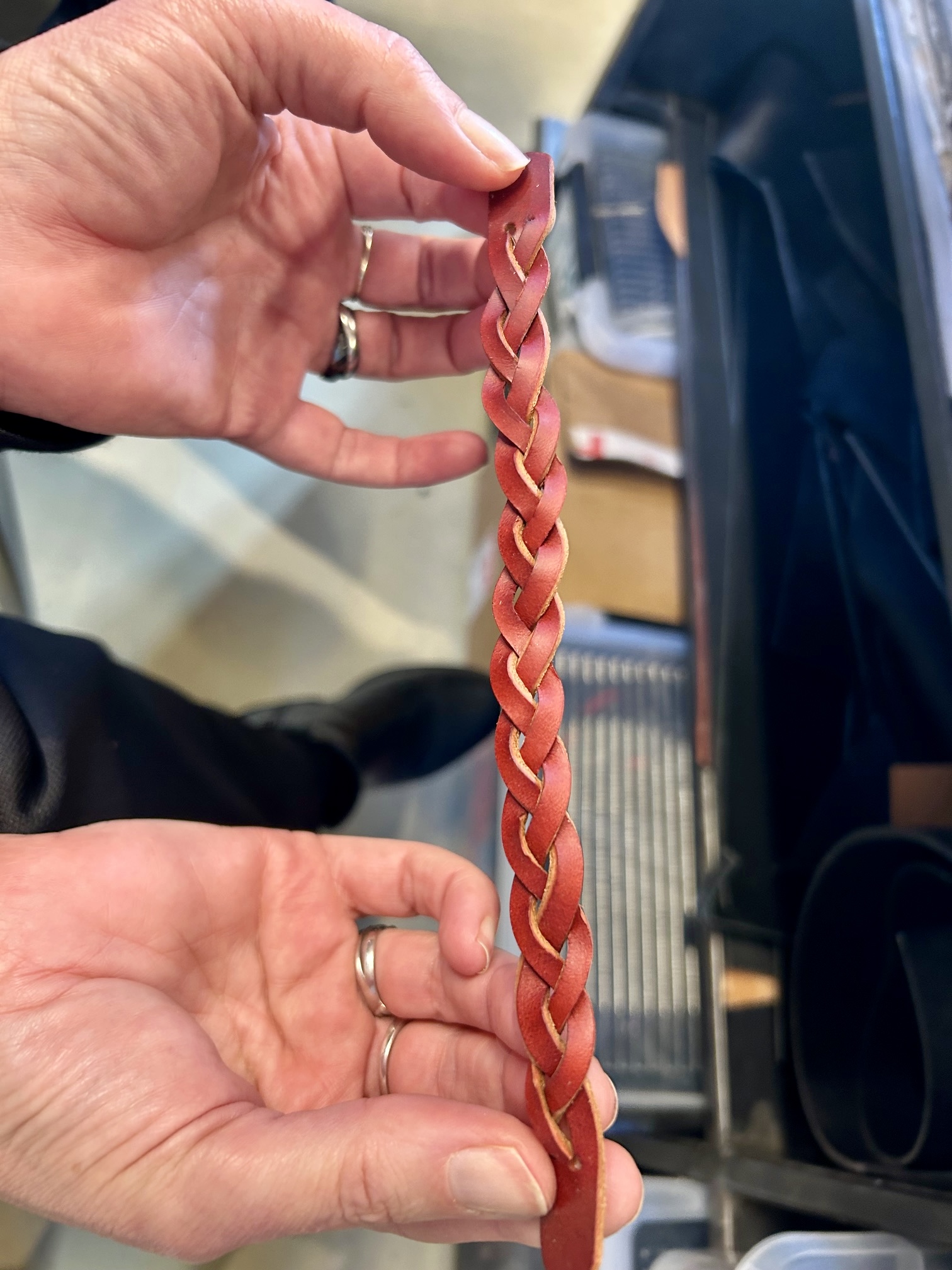 Atelier bracelet en cuir 24/06/2026 18h30 - Initiation – Image 2