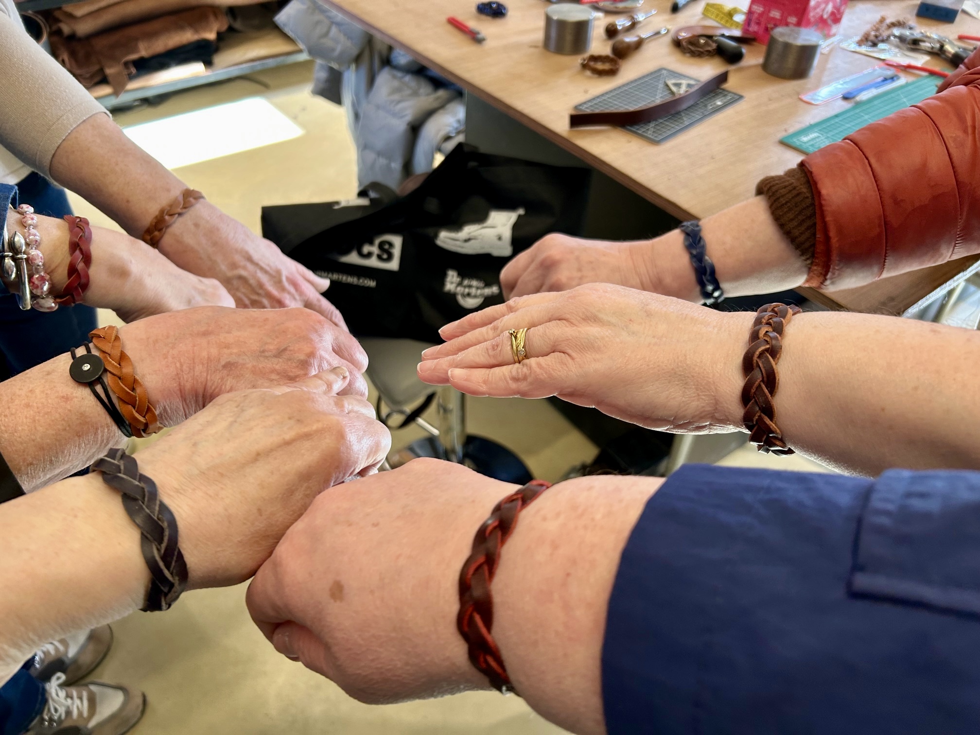 Atelier bracelet en cuir 24/06/2026 18h30 - Initiation – Image 3
