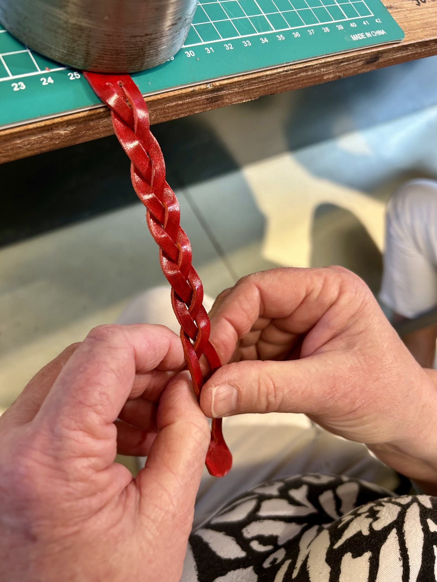 Atelier bracelet en cuir 24/06/2026 18h30 - Initiation