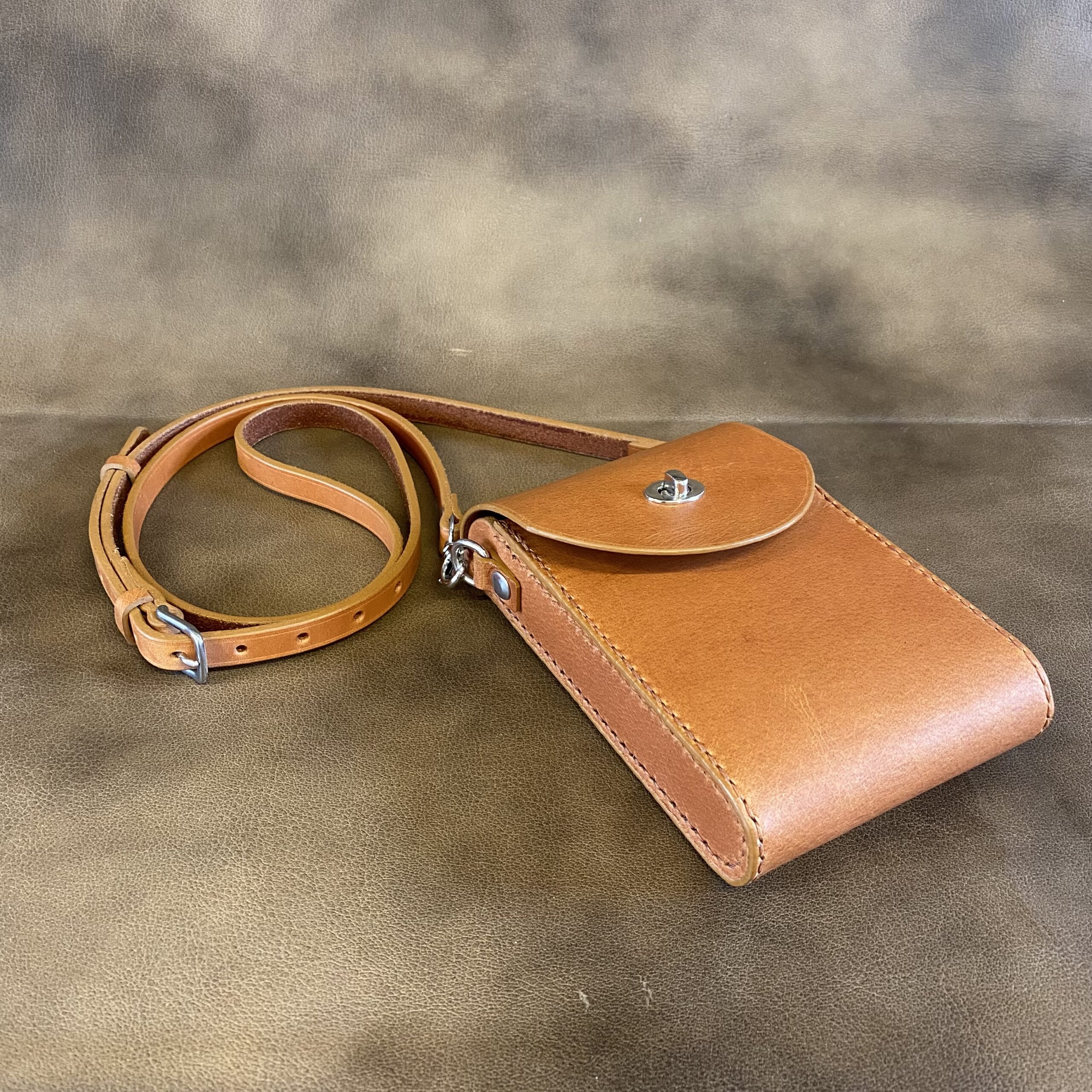 Sac téléphone bandoulière cuir - En stock